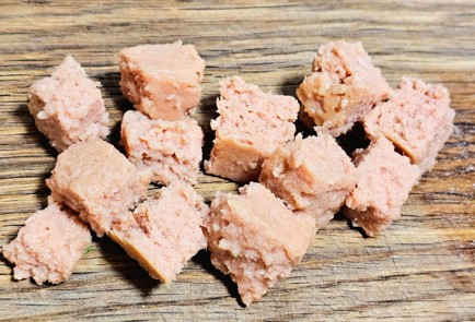 Фото шага рецепта Салат с тунцом 188683 шаг 4  