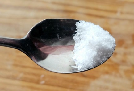 Фото шага рецепта Салат с тунцом 188683 шаг 9  