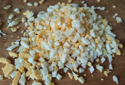 Фото шага рецепта Салат с тунцом 189289 шаг 2  