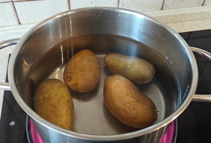 Фото шага рецепта Салат с тунцом 191027 шаг 1  