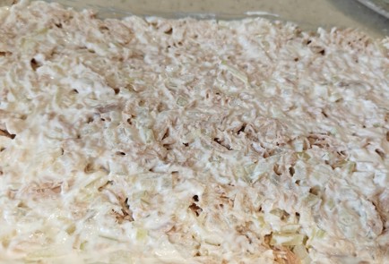 Фото шага рецепта Салат с тунцом 191027 шаг 8  