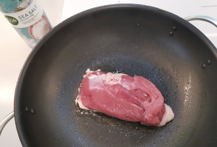 Фото шага рецепта Салат с утиной грудкой 188800 шаг 3  