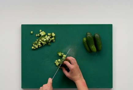 Фото шага рецепта Салат с ветчиной 151447 шаг 2  