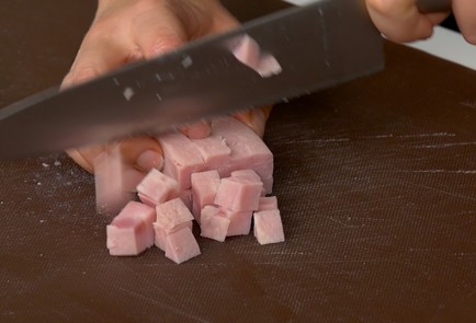 Фото шага рецепта Салат с ветчиной 151447 шаг 3  