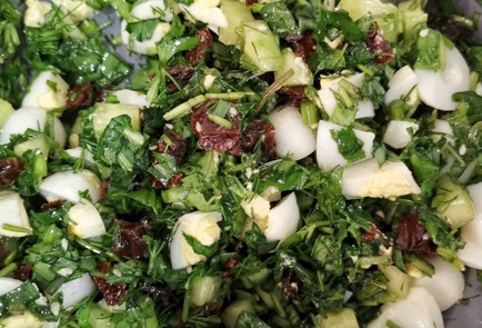 Фото шага рецепта Салат с вялеными помидорами 173691 шаг 9  