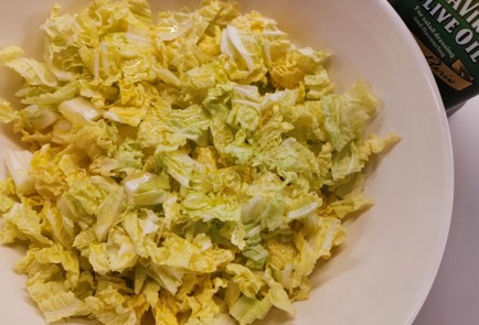 Фото шага рецепта Салат с вялеными помидорами 191329 шаг 1  