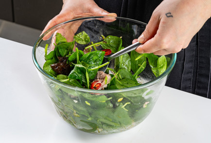 Фото шага рецепта Салат с запеченной свининой 191064 шаг 8  