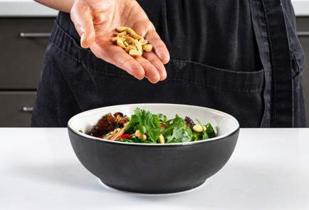 Фото шага рецепта Салат с запеченной свининой 191064 шаг 9  