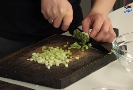 Фото шага рецепта Салат Счастливого Рождества католики 126313 шаг 1  