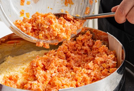 Фото шага рецепта Салат шуба с селедкой 187802 шаг 10