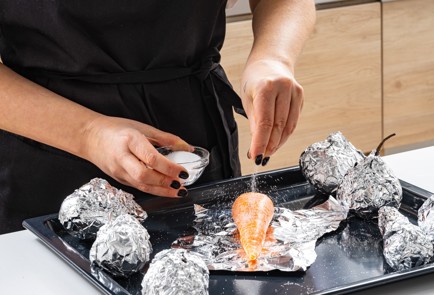 Фото шага рецепта Салат шуба с селедкой 187802 шаг 2