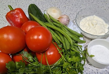 Фото шага рецепта Салат с фасолью спаржевой 190211 шаг 1  