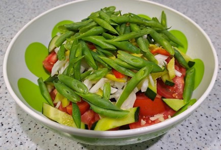 Фото шага рецепта Салат с фасолью спаржевой 190211 шаг 8  