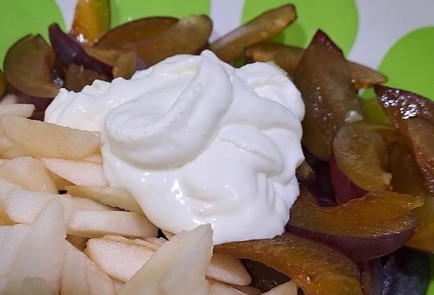 Фото шага рецепта Салат из свеклы со сливами и яблоками 190630 шаг 9  