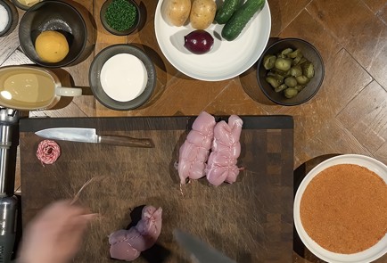 Фото шага рецепта Салат со вчерашней индейкой 140901 шаг 1  