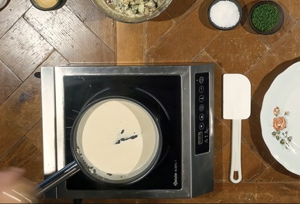 Фото шага рецепта Салат со вчерашней индейкой 140901 шаг 11  