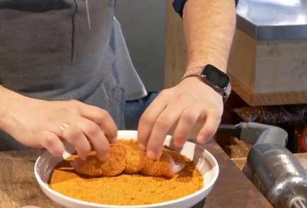 Фото шага рецепта Салат со вчерашней индейкой 140901 шаг 2  