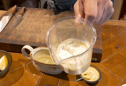 Фото шага рецепта Салат со вчерашней индейкой 140901 шаг 9  