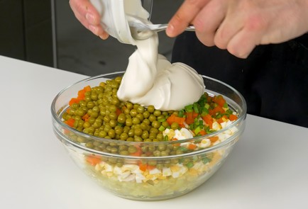 Фото шага рецепта Салат Столичный 151642 шаг 10  