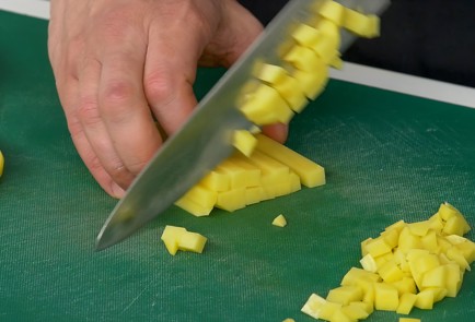 Фото шага рецепта Салат Столичный 151642 шаг 2  