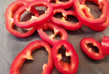 Фото шага рецепта Салат в нежном соусе из грибов шимеджи 151364 шаг 6  