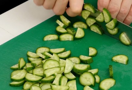 Фото шага рецепта Салат Весенний 126428 шаг 3  