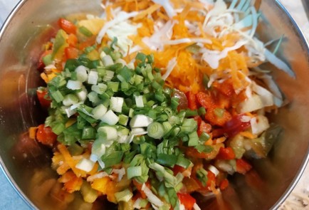 Фото шага рецепта Салат витаминный 189364 шаг 8  