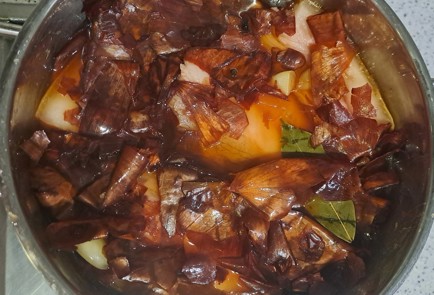 Фото шага рецепта Сало варенное в луковой шелухе 188252 шаг 8