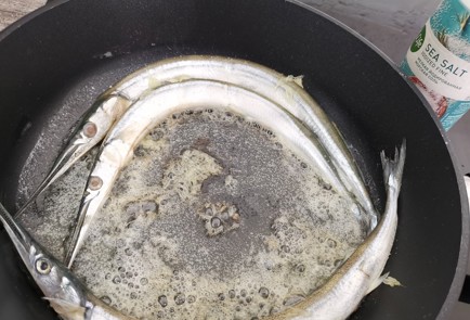 Фото шага рецепта Сарган на сковороде 176320 шаг 7  