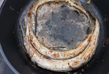 Фото шага рецепта Сарган на сковороде 176320 шаг 8  