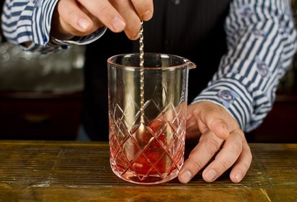 Фото шага рецепта Сазерак 35380 шаг 3  