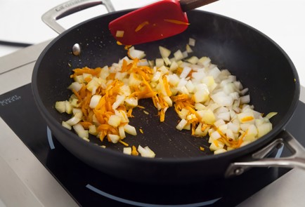 Фото шага рецепта Щавелевый суп 31638 шаг 2  