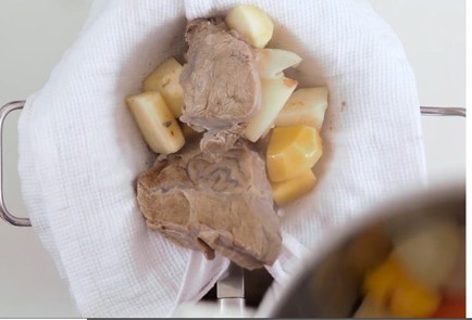 Фото шага рецепта Щи из кислой капусты 80693 шаг 2  