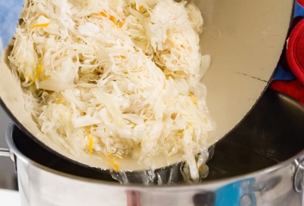 Фото шага рецепта Щи из кислой капусты 80693 шаг 5  