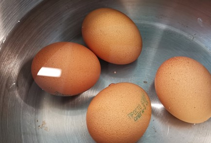 Фото шага рецепта Щи из курицы и индейки с щавелем и крапивой 152775 шаг 1  