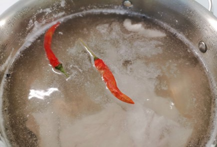 Фото шага рецепта Щи из квашеной капусты 188236 шаг 6  