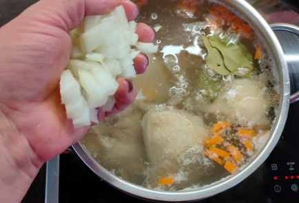 Фото шага рецепта Щи куриные с грибами 174951 шаг 12  