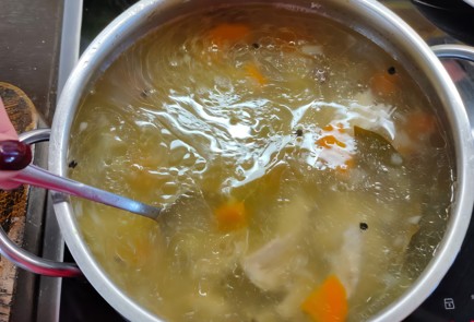 Фото шага рецепта Щи куриные с грибами 174951 шаг 14  