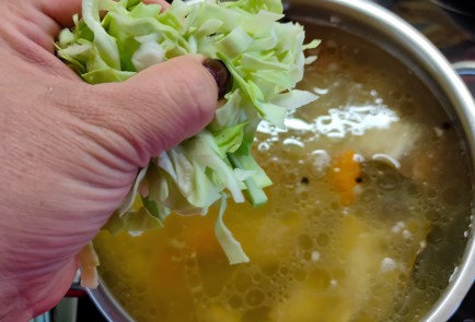 Фото шага рецепта Щи куриные с грибами 174951 шаг 15  