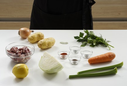 Фото шага рецепта Щи с куриными сердечками 152827 шаг 1  