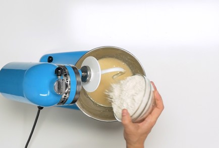 Фото шага рецепта Сдобные булочки 140057 шаг 5  