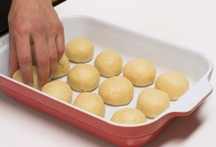 Фото шага рецепта Сдобные булочки 140057 шаг 8  