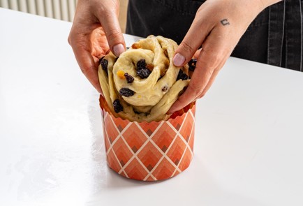 Фото шага рецепта Сдобные куличи 188910 шаг 12  