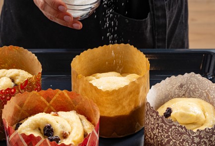 Фото шага рецепта Сдобные куличи 188910 шаг 13  