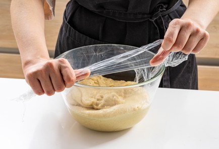 Фото шага рецепта Сдобные куличи 188910 шаг 8  