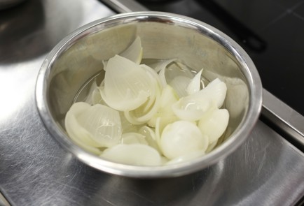 Фото шага рецепта Сельдь с картофелем луком и свеклой податски 137965 шаг 1