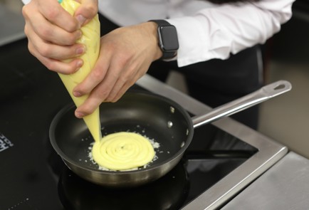 Фото шага рецепта Сельдь с картофелем луком и свеклой податски 137965 шаг 4