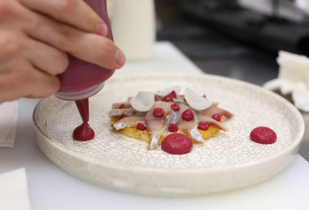 Фото шага рецепта Сельдь с картофелем луком и свеклой податски 137965 шаг 7