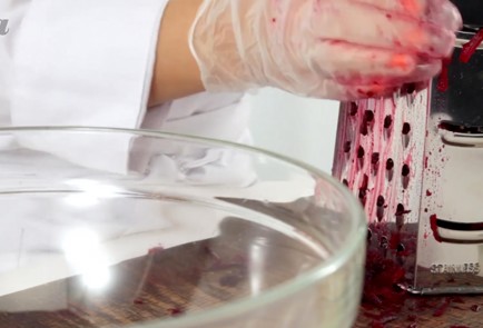 Фото шага рецепта Селедка под шубой 52358 шаг 2  