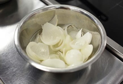 Фото шага рецепта Селедка под шубой податски 138703 шаг 1  